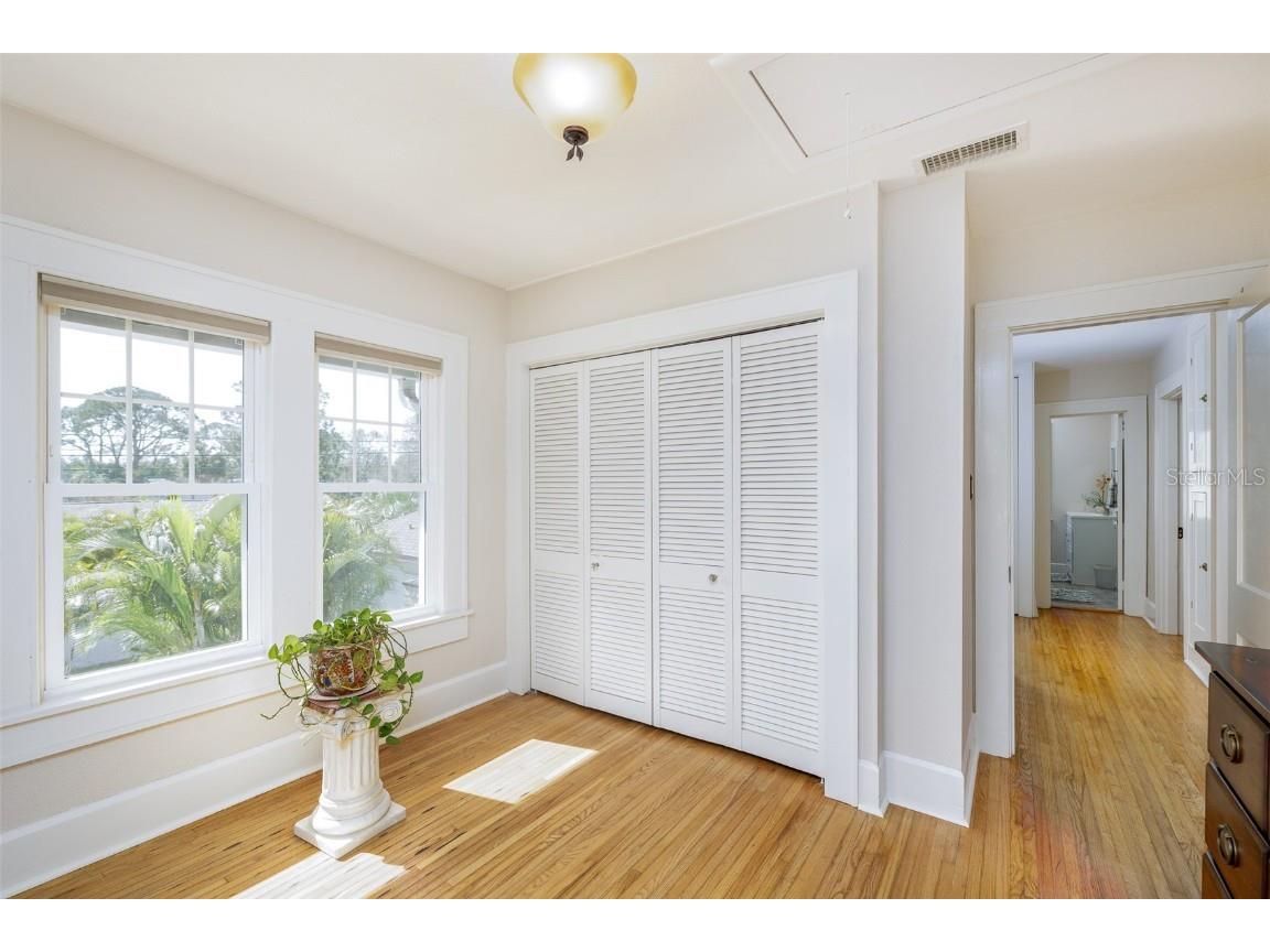 6342 5th Avenue N Saint Petersburg FL 33710 TB8349137 image29