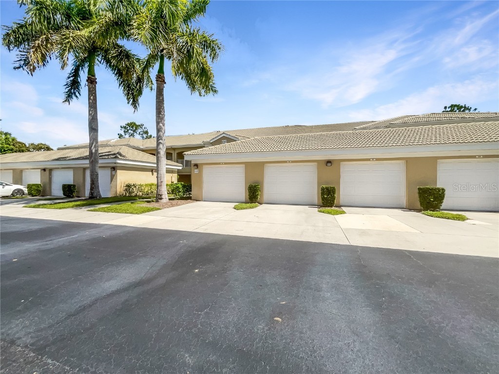 6342 Grand Oak Circle #105 Bradenton FL 34203 O6146510 image1