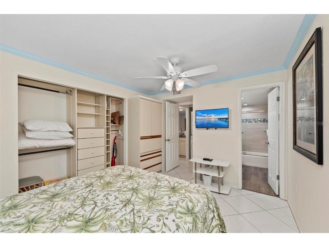 6342 Midnight Pass Road #212 Sarasota FL 34242 - GULF OF MEXICO A4676943 image15