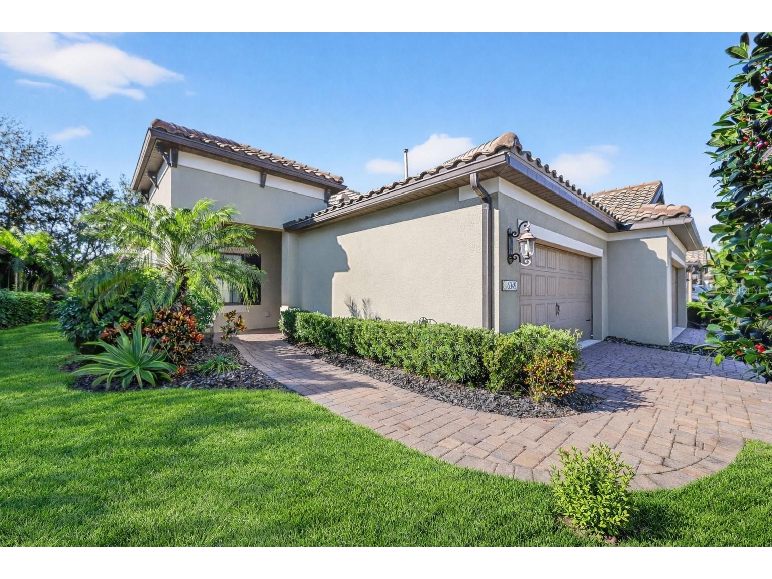 6342 Positano Court Sarasota FL 34243 A4678314 image1