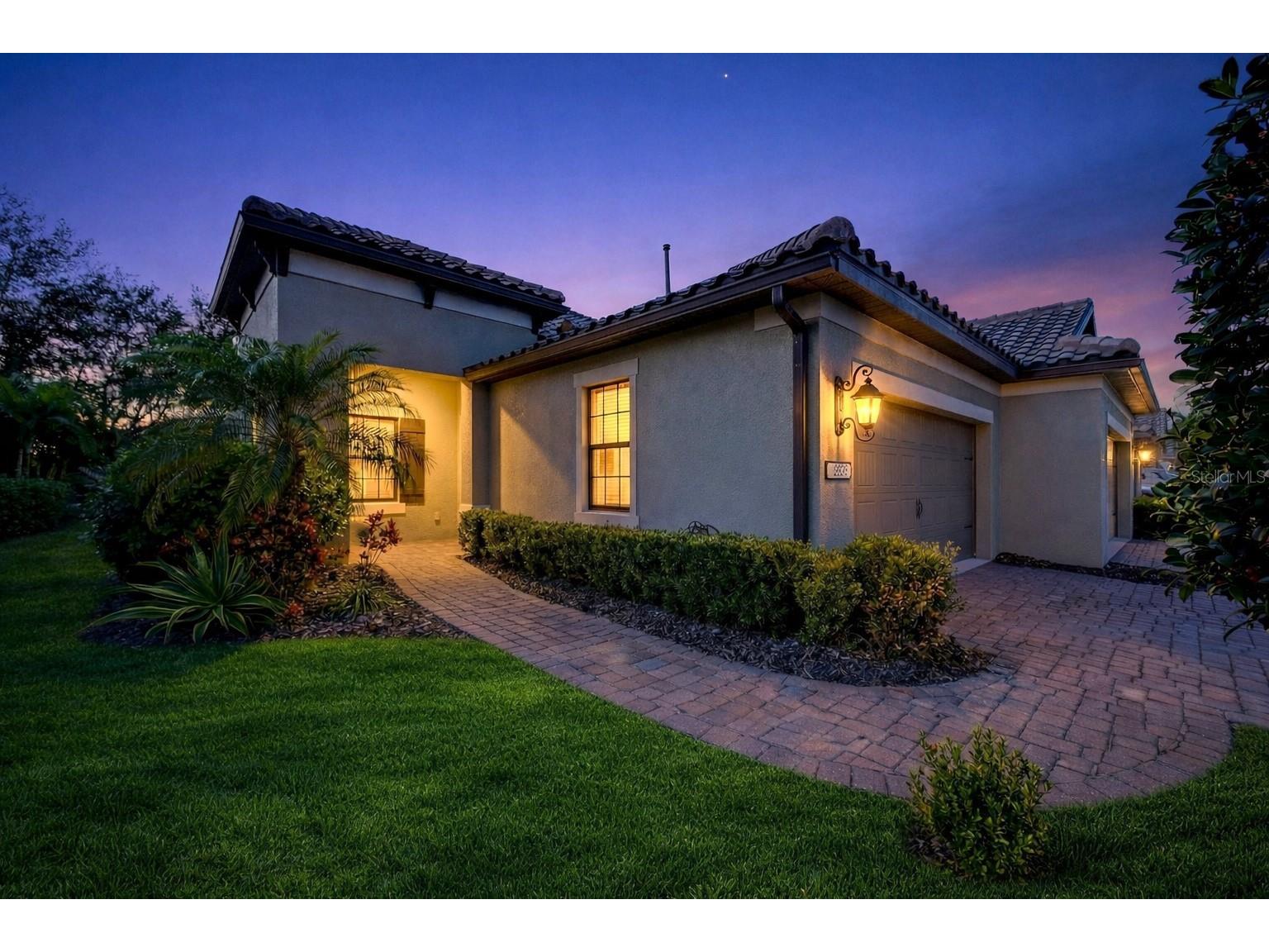 6342 Positano Court Sarasota FL 34243 A4678314 image2