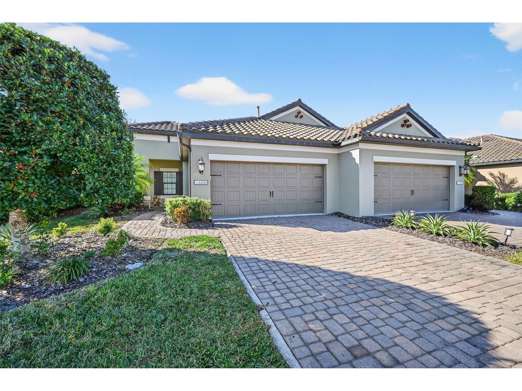 6342 Positano Court Sarasota FL 34243 A4678314 image4