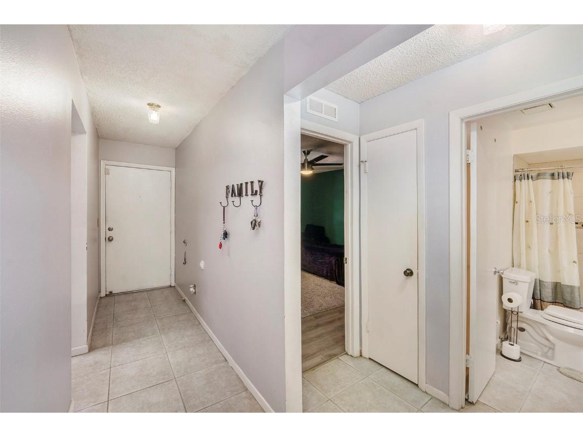 6346 Bonnie Bay Circle N Pinellas Park FL 33781 - DRAINAG CREEK TB8394131 image10