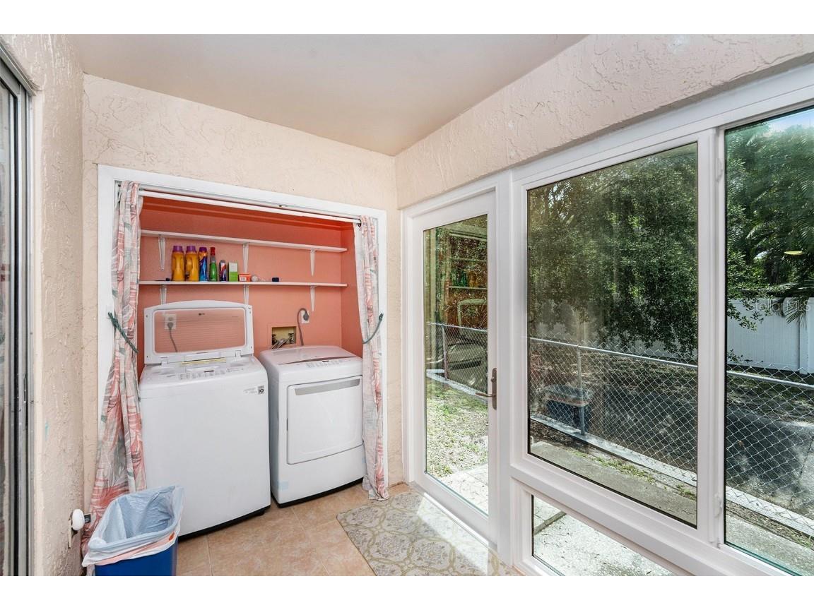 6346 Bonnie Bay Circle N Pinellas Park FL 33781 - DRAINAG CREEK TB8394131 image17