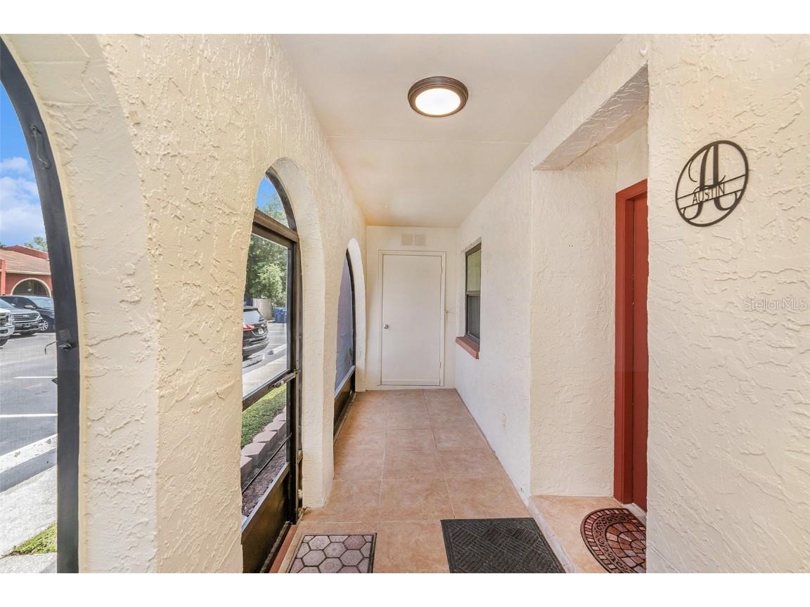 6346 Bonnie Bay Circle N Pinellas Park FL 33781 - DRAINAG CREEK TB8394131 image3