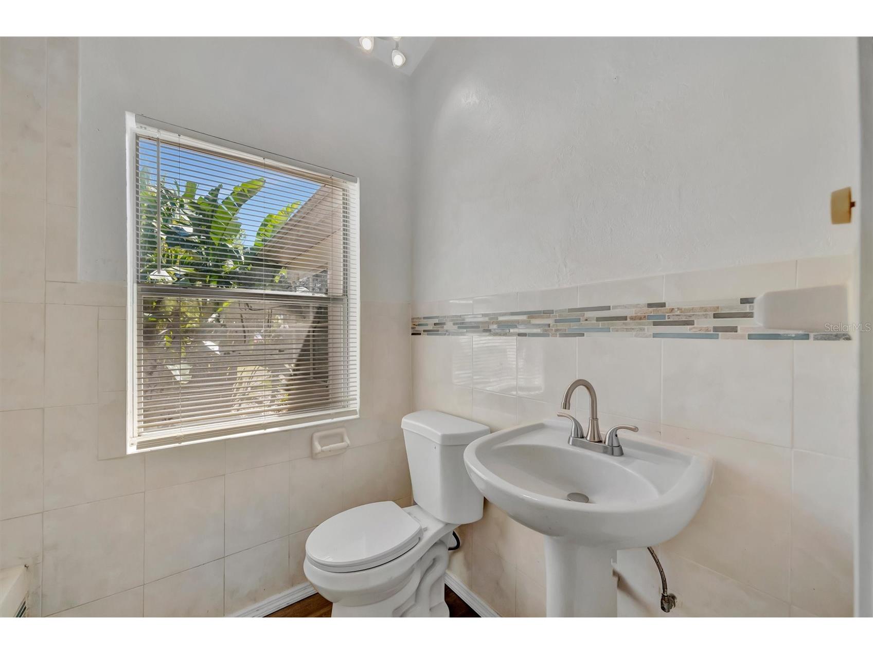 6348 7th Avenue N Saint Petersburg FL 33710 TB8493128 image23