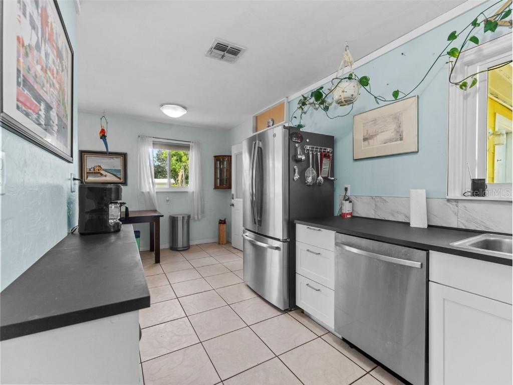 6349 10th Avenue S Gulfport FL 33707 TB8440985 image10