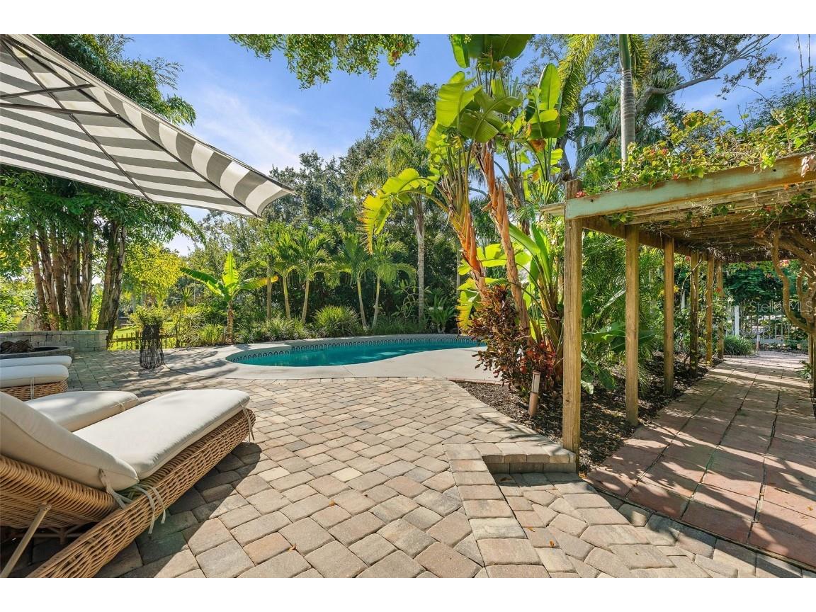 6349 Ravenwood Way Sarasota FL 34243 A4674355 image52