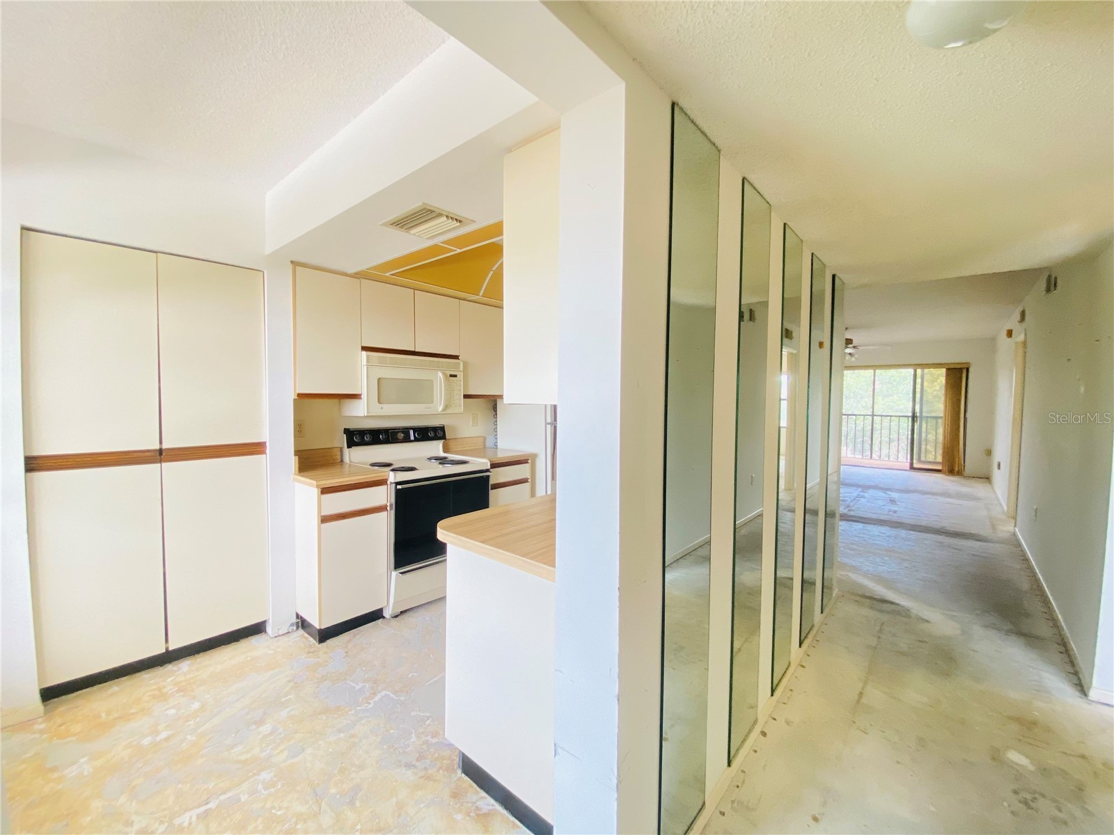 635 30th Avenue W #F 404 Bradenton FL 34205 A4699758 image5