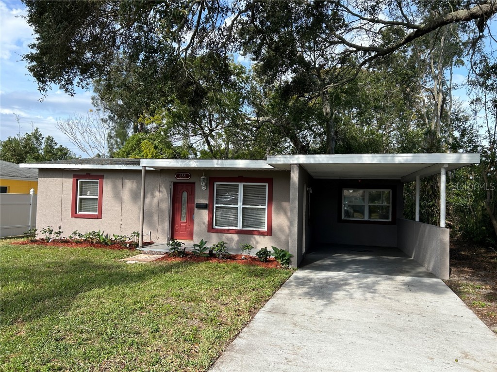 635 62nd Avenue S Saint Petersburg FL 33705 U8186133 image1