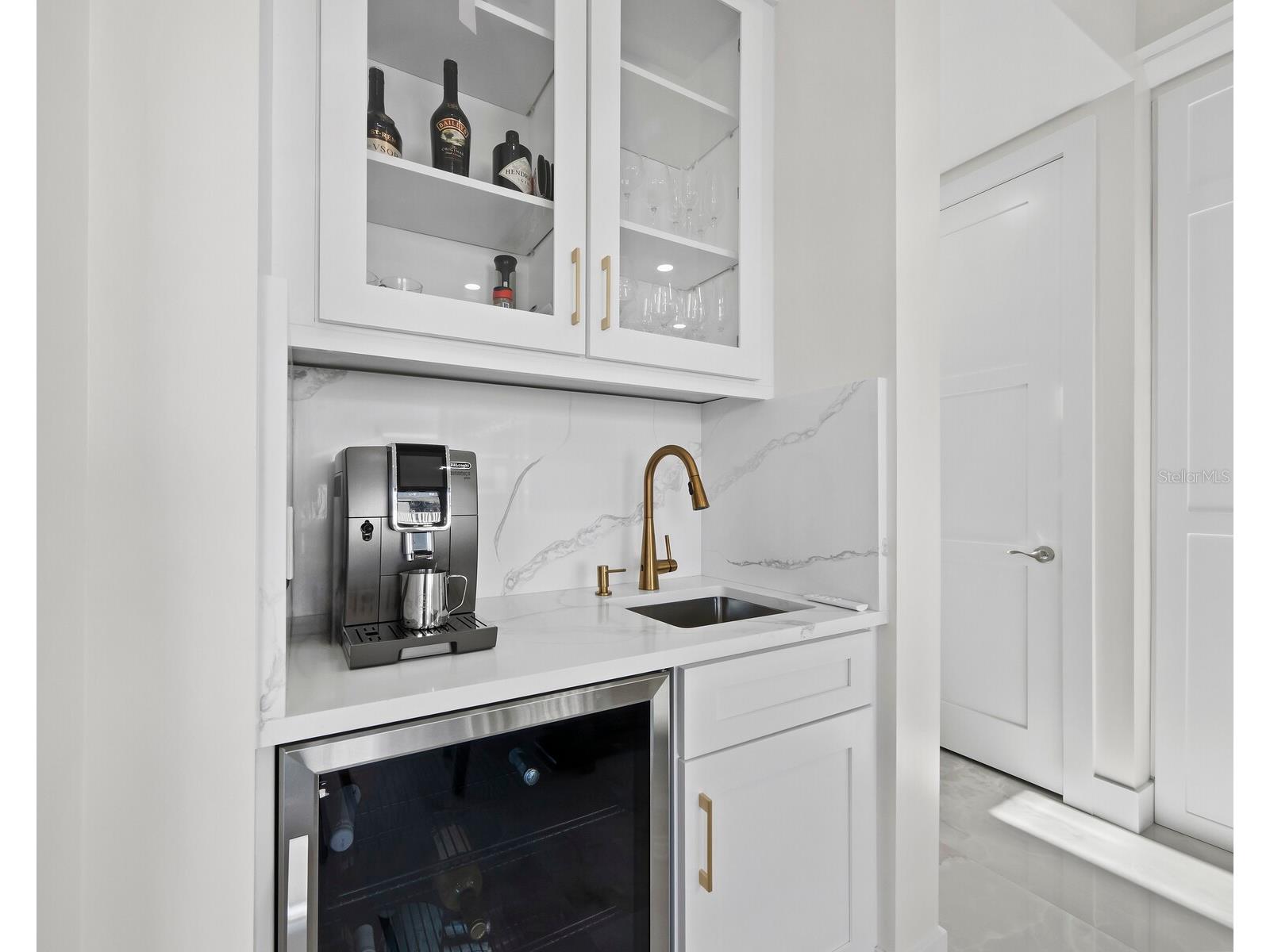 635 Jungle Queen Way Longboat Key FL 34228 A4679064 image14