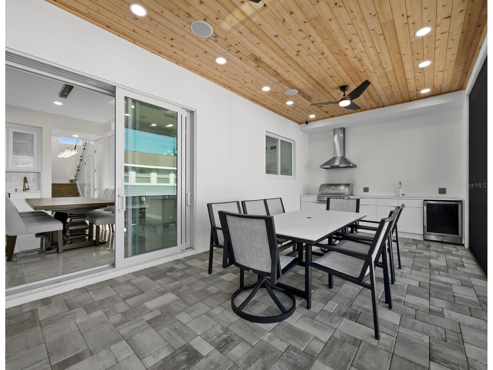 635 Jungle Queen Way Longboat Key FL 34228 A4679064 image19