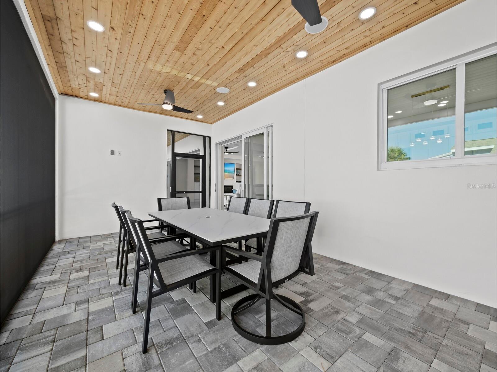 635 Jungle Queen Way Longboat Key FL 34228 A4679064 image21