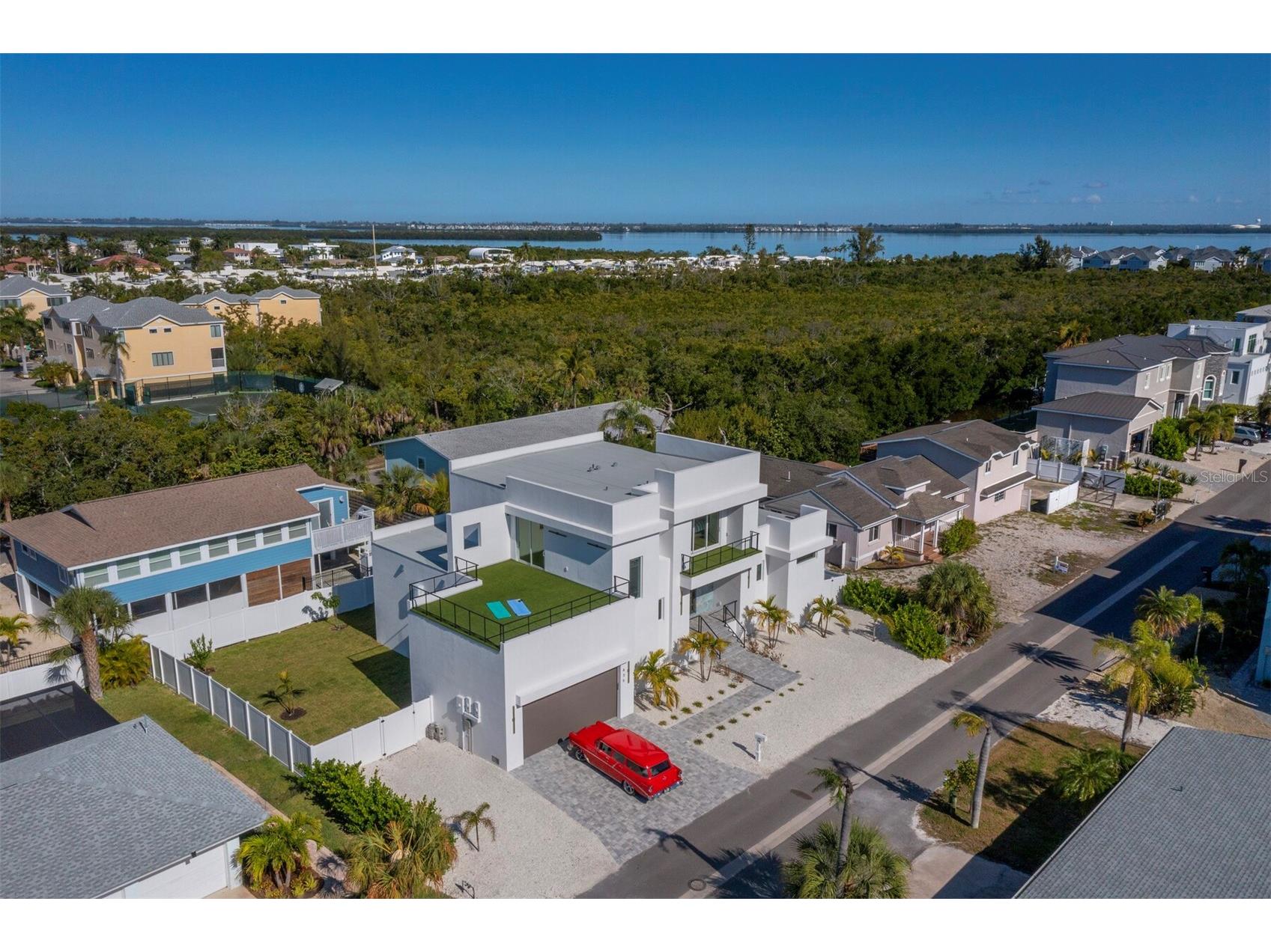 635 Jungle Queen Way Longboat Key FL 34228 A4679064 image3