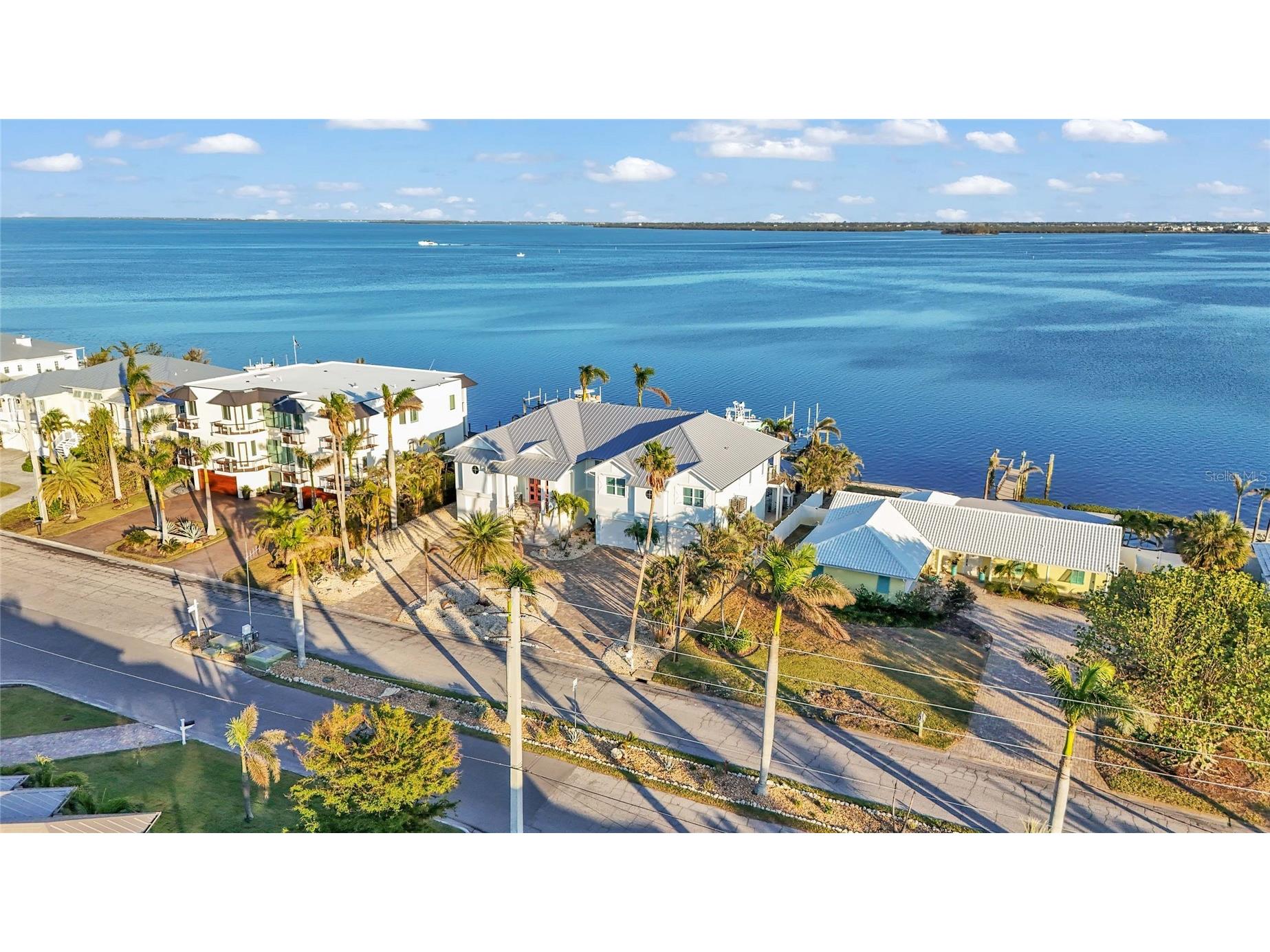 635 Key Royale Drive Holmes Beach FL 34217 - TAMPA BAY/ANNA MARIA SOUND A4687421 image15