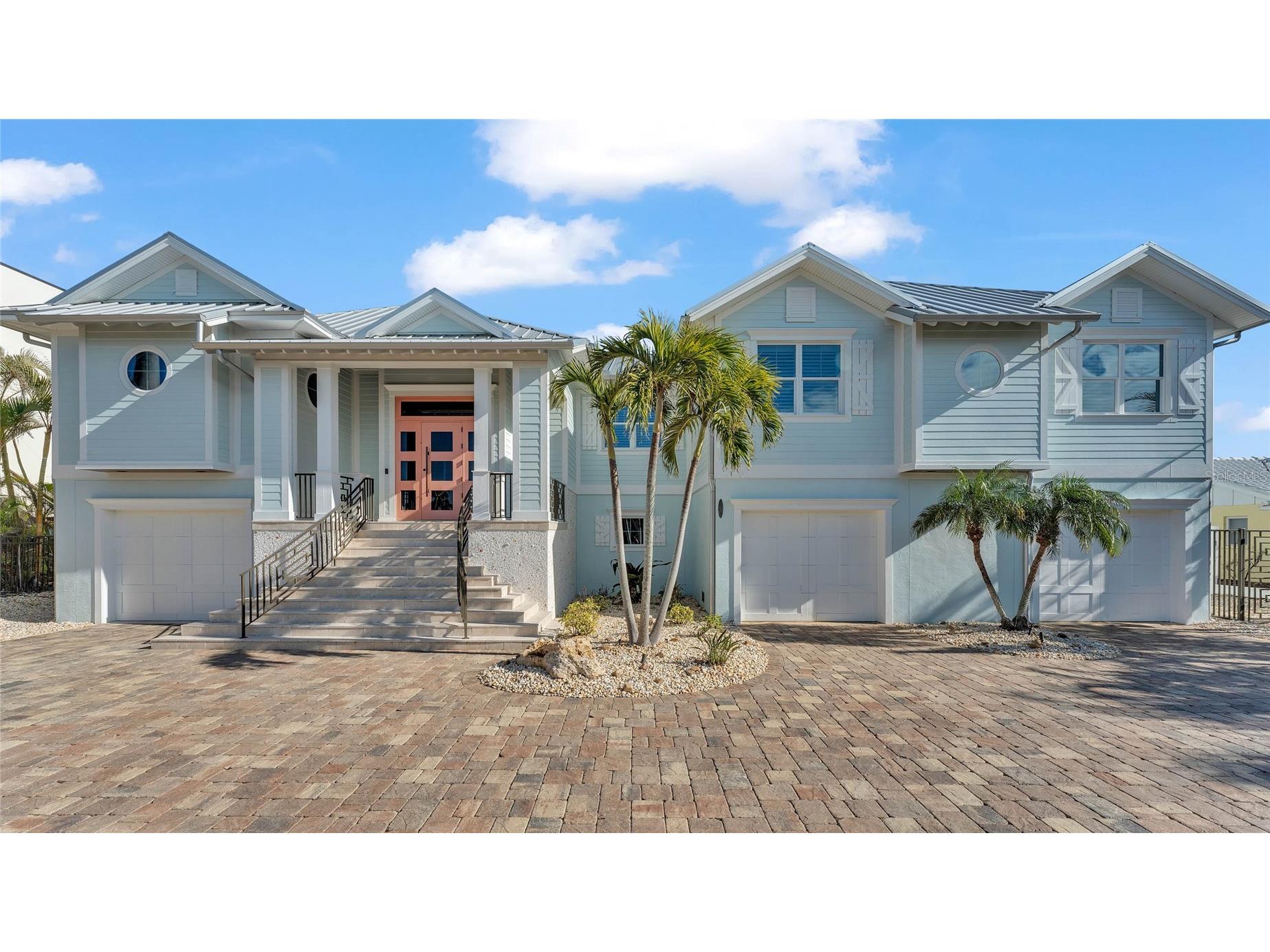 635 Key Royale Drive Holmes Beach FL 34217 - TAMPA BAY/ANNA MARIA SOUND A4687421 image2