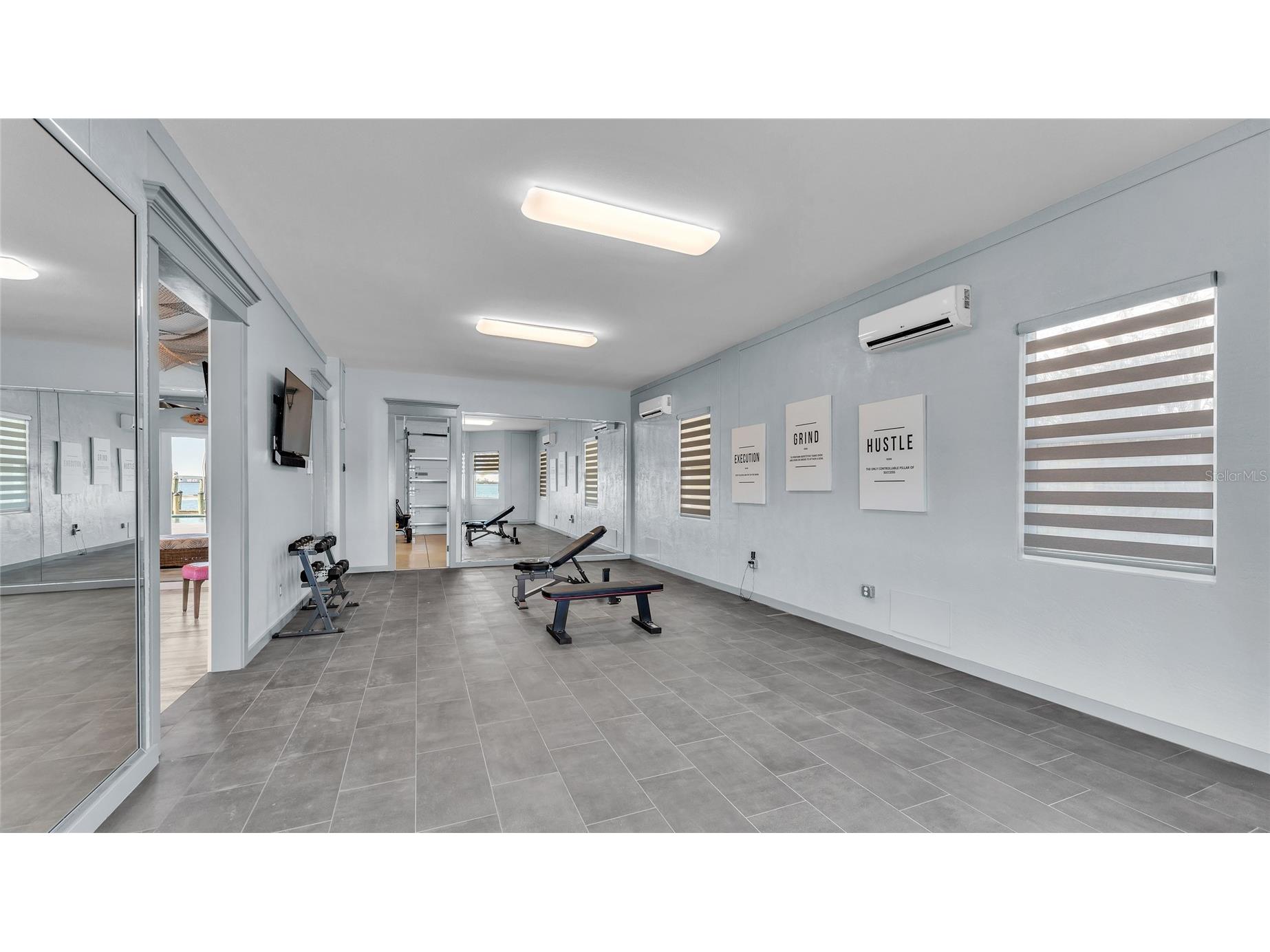 635 Key Royale Drive Holmes Beach FL 34217 - TAMPA BAY/ANNA MARIA SOUND A4687421 image46