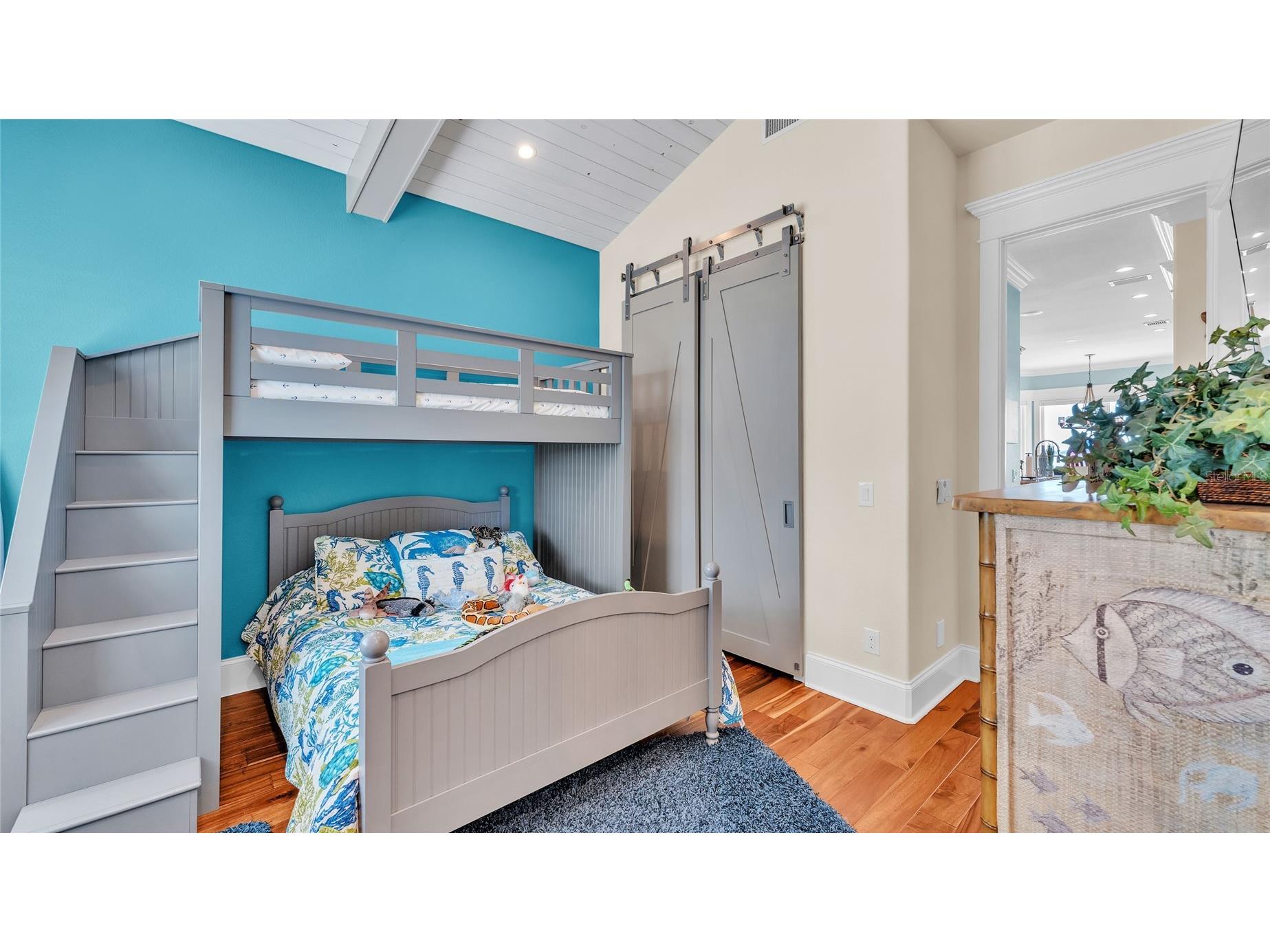 635 Key Royale Drive Holmes Beach FL 34217 - TAMPA BAY/ANNA MARIA SOUND A4687421 image75
