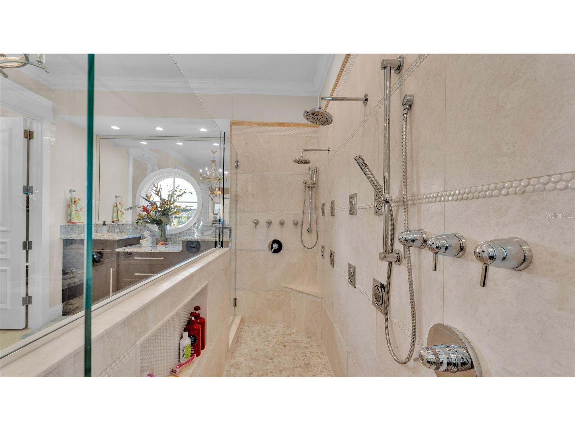 635 Key Royale Drive Holmes Beach FL 34217 - TAMPA BAY/ANNA MARIA SOUND A4687421 image89