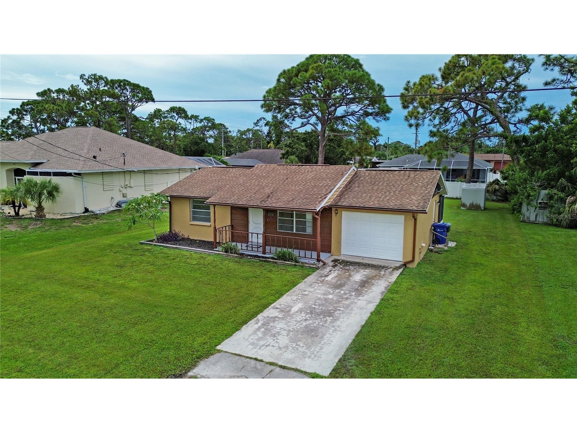 635 Lewis Street Englewood FL 34223 A4664097 image1