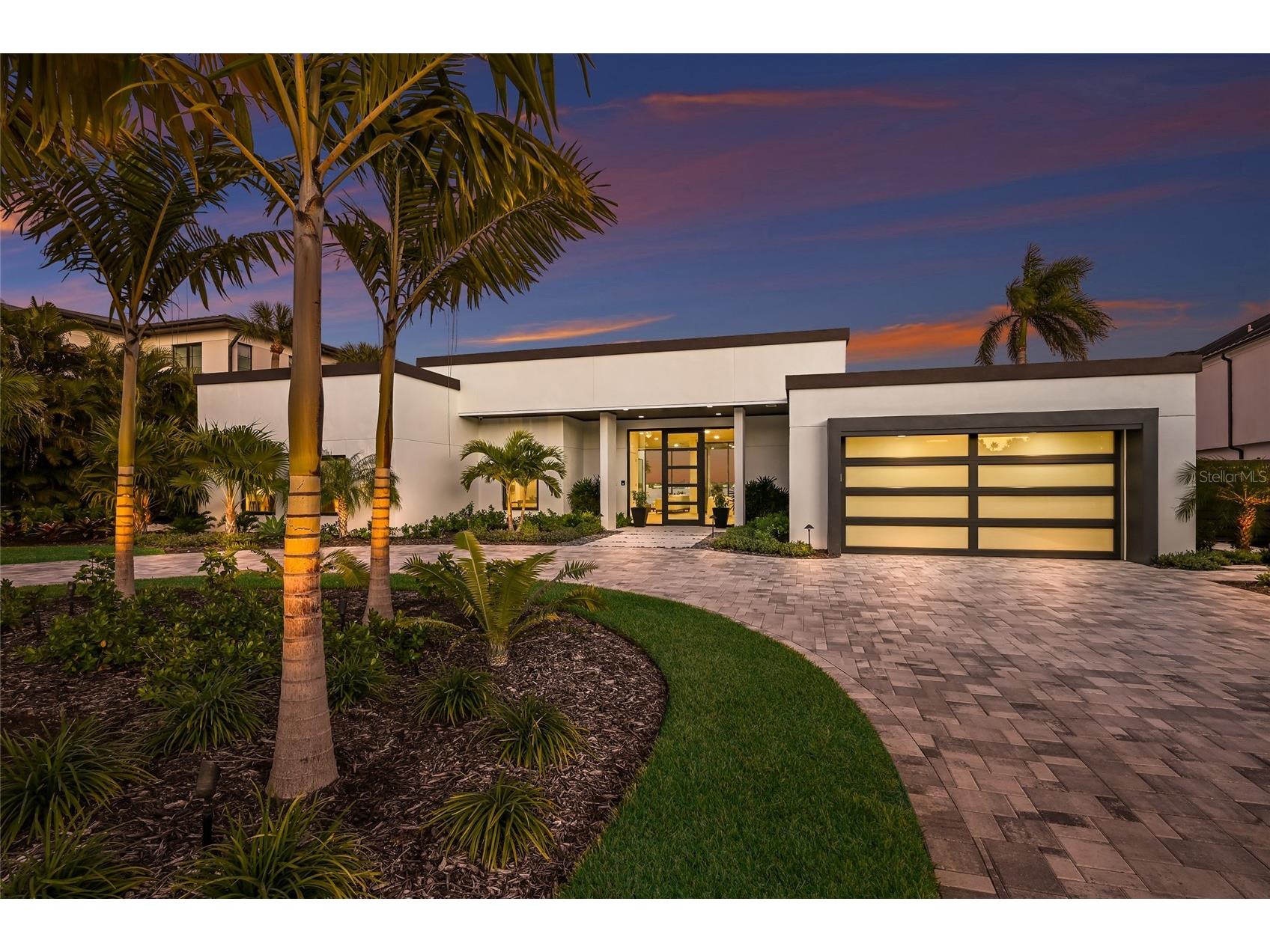 635 Mourning Dove Drive Sarasota FL 34236 - SARASOTA BAY A4679736 image1