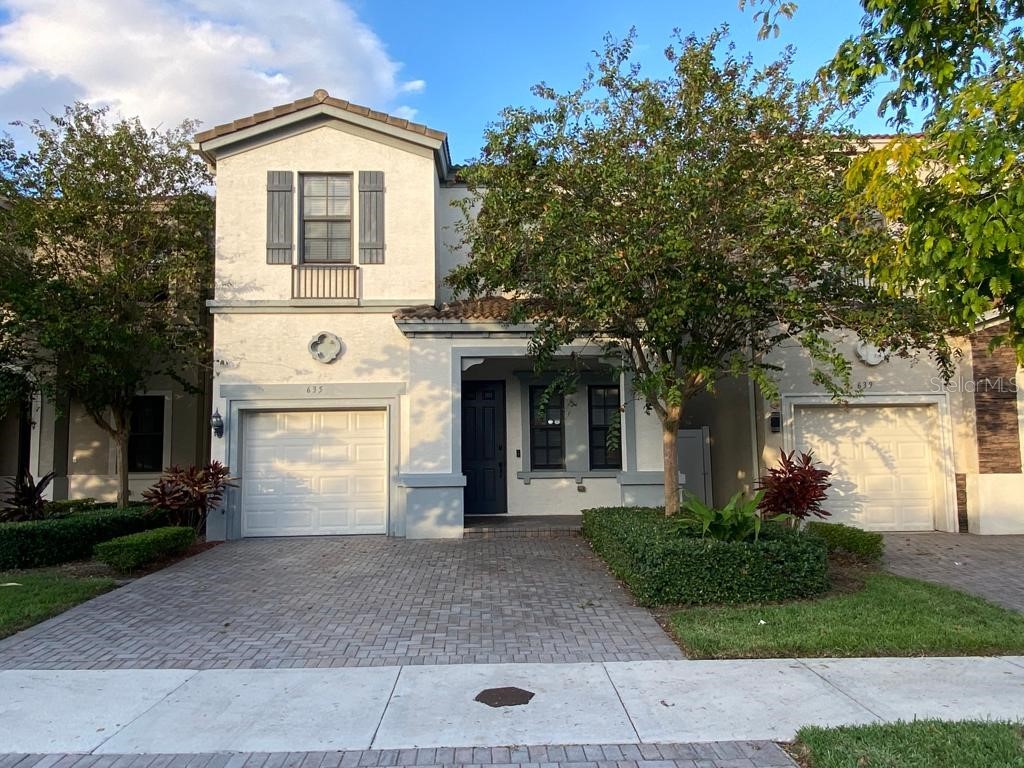 635 NE 193rd St. Street Miami FL 33179 O6067823 image1