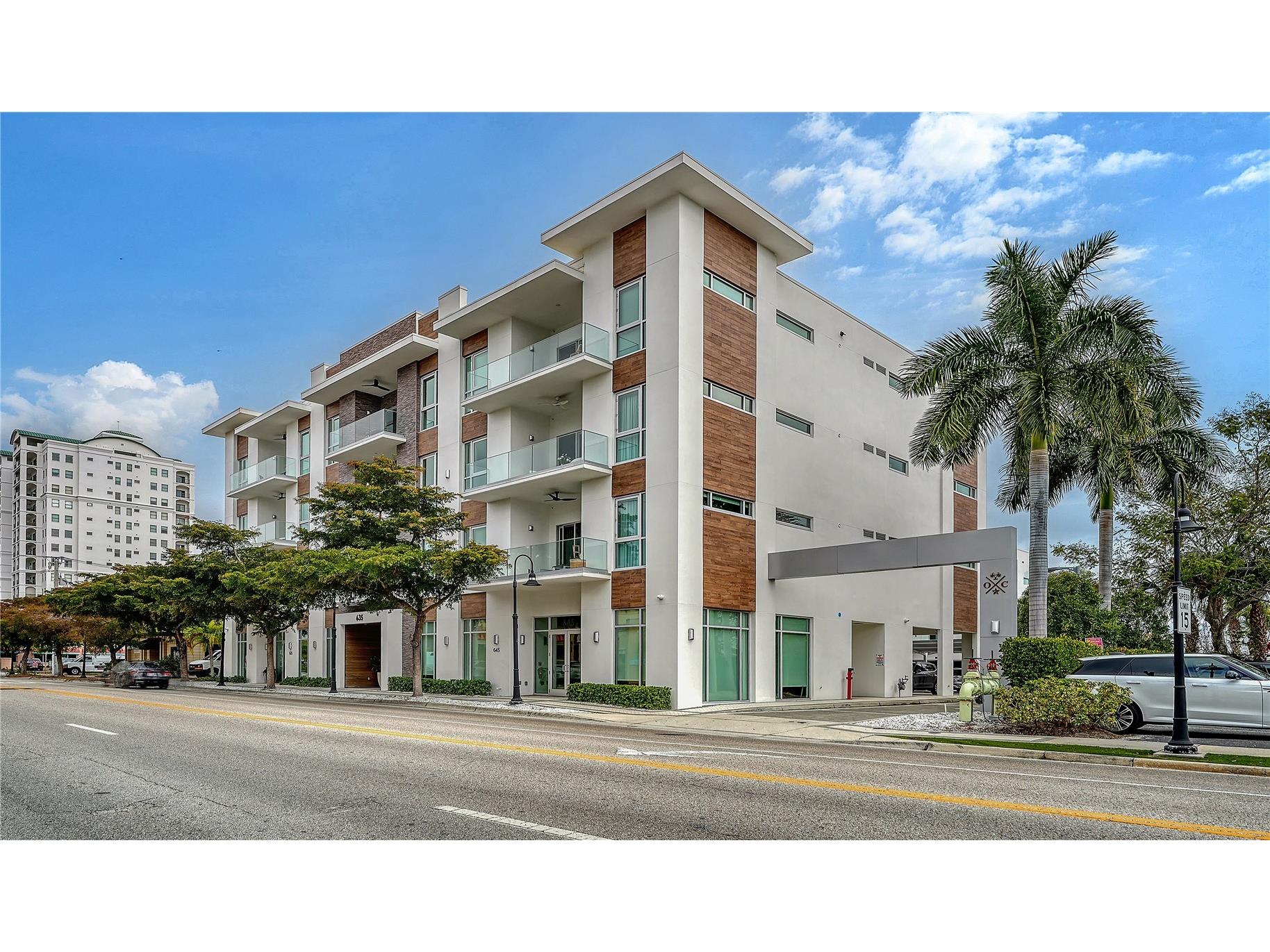 635 S Orange Avenue #301 Sarasota FL 34236 A4682411 image5