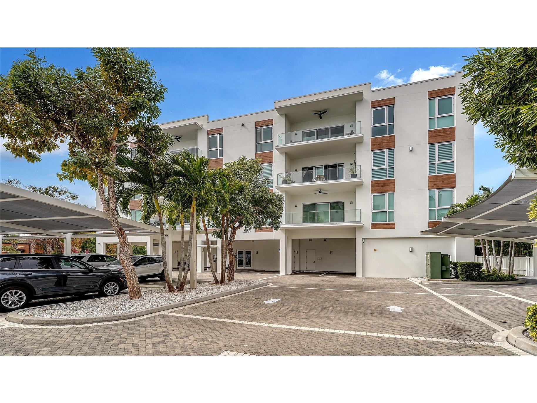 635 S Orange Avenue #301 Sarasota FL 34236 A4682411 image6