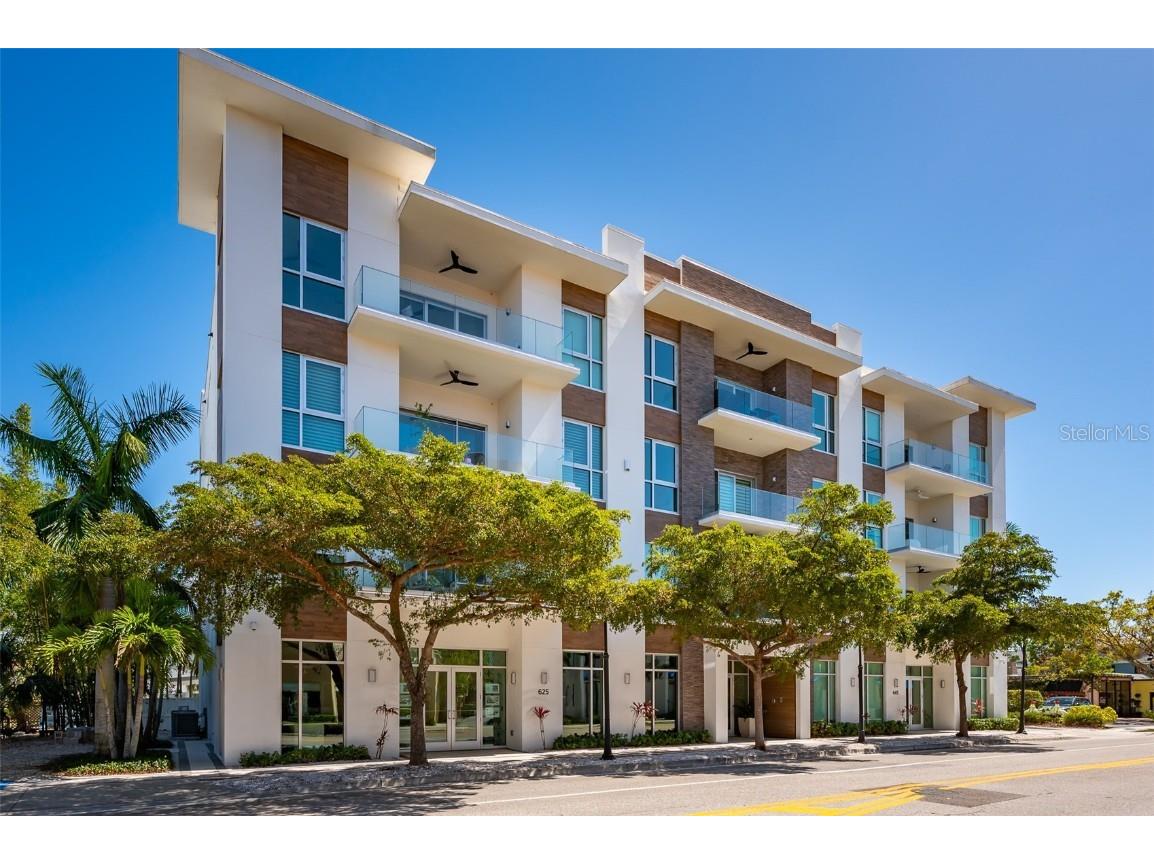 635 S Orange Avenue #404 Sarasota FL 34236 A4671349 image1