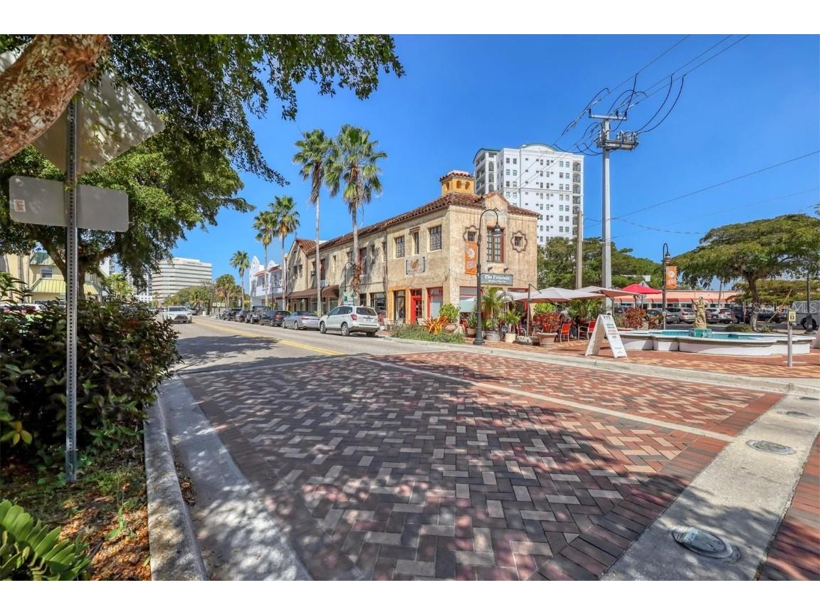 635 S Orange Avenue #404 Sarasota FL 34236 A4671349 image58