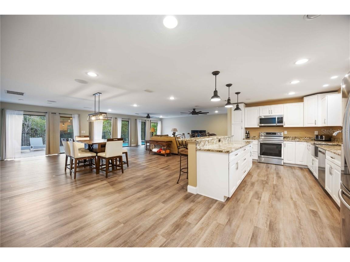 635 Tropical Circle Sarasota FL 34242 A4668594 image10