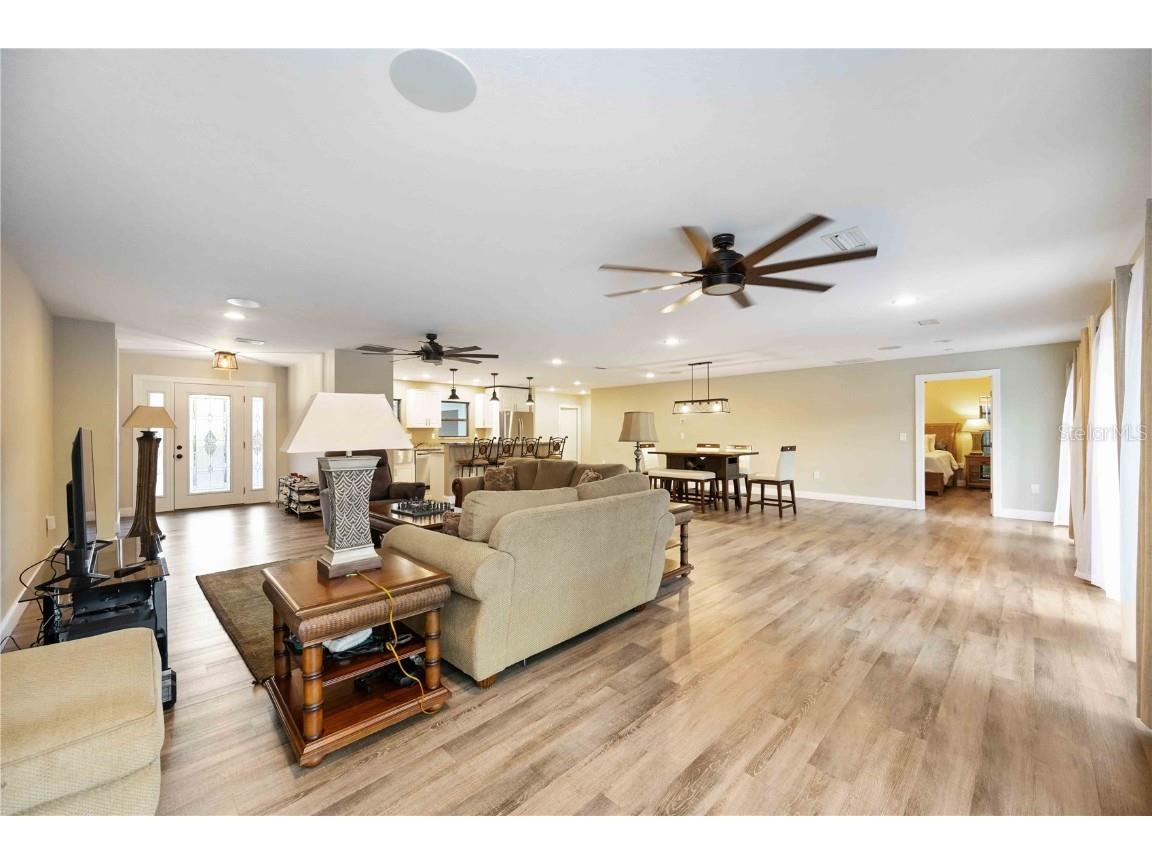 635 Tropical Circle Sarasota FL 34242 A4668594 image14