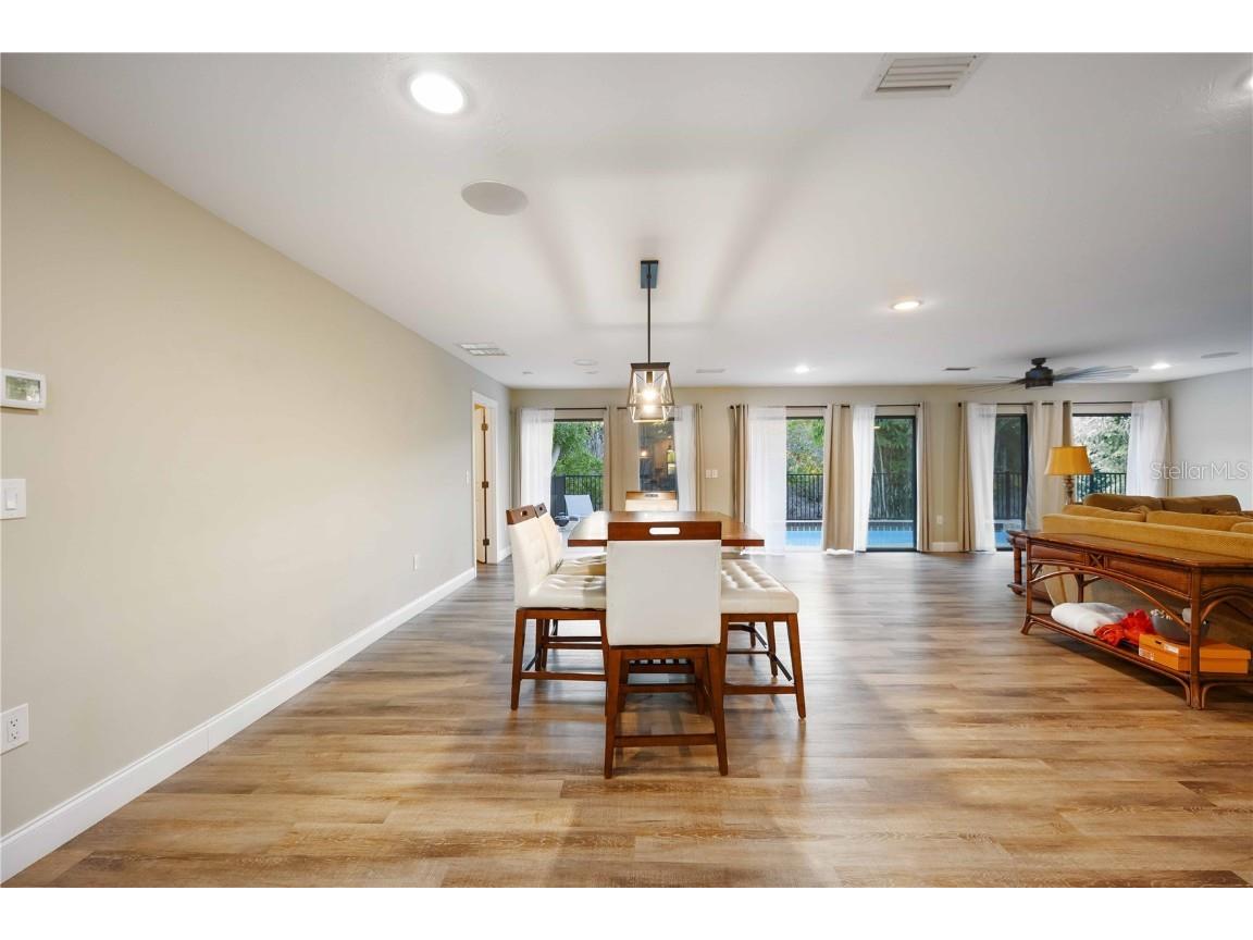 635 Tropical Circle Sarasota FL 34242 A4668594 image26