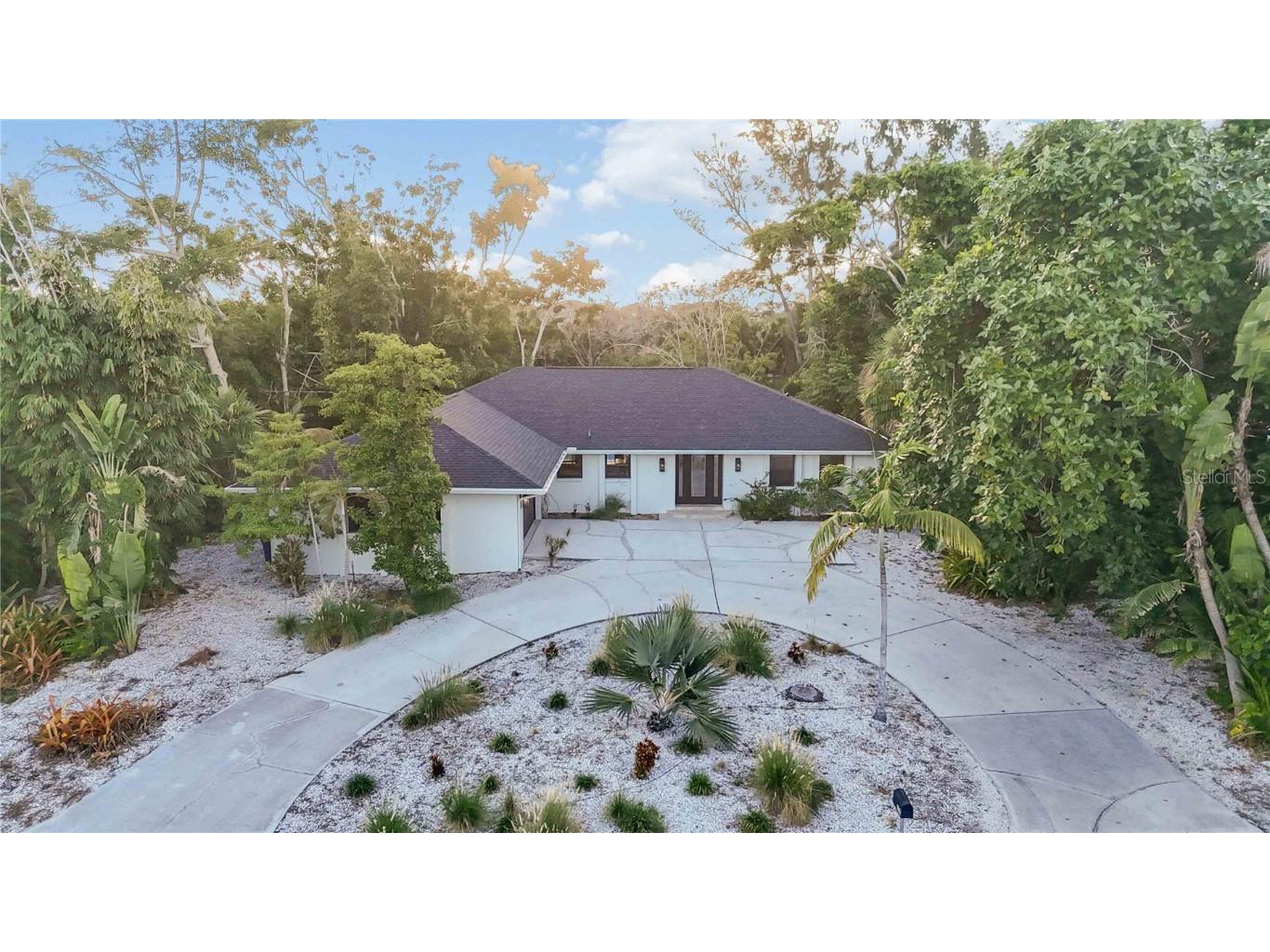 635 Tropical Circle Sarasota FL 34242 A4668594 image36