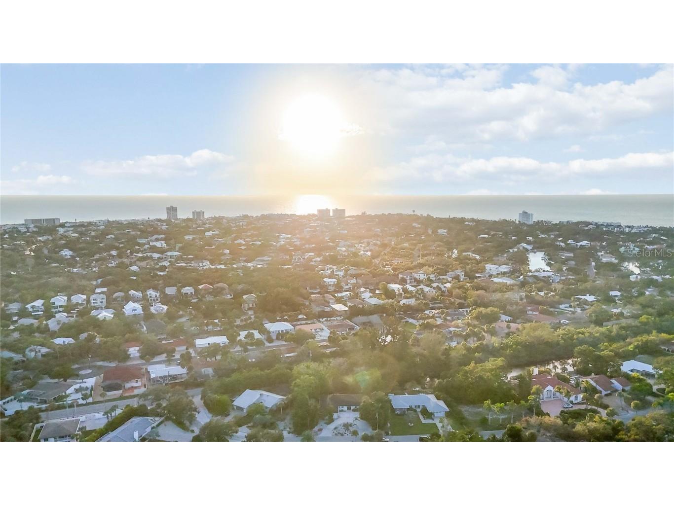 635 Tropical Circle Sarasota FL 34242 A4668594 image41