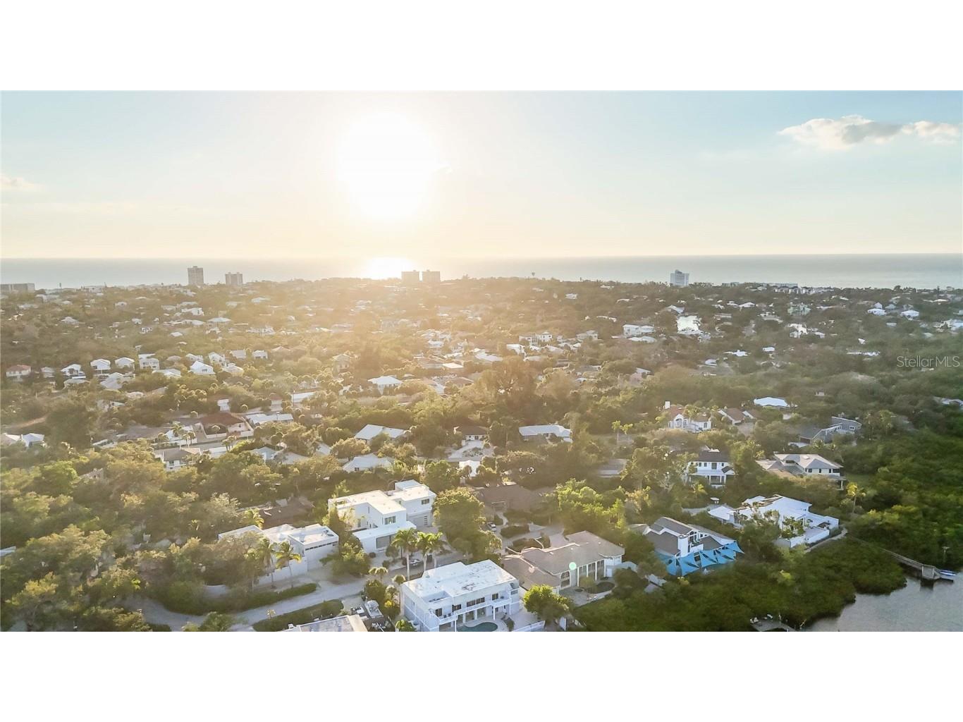 635 Tropical Circle Sarasota FL 34242 A4668594 image46