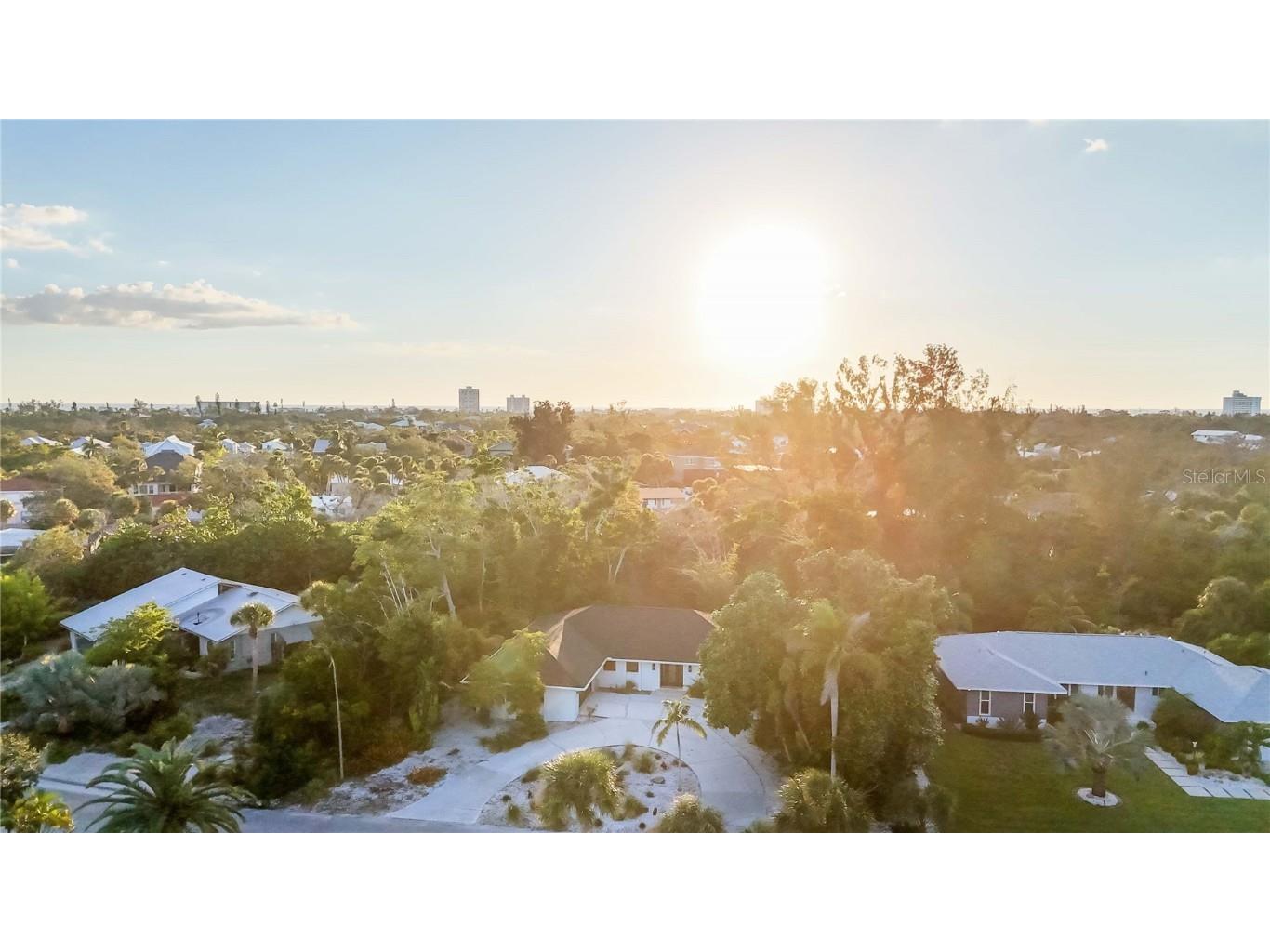 635 Tropical Circle Sarasota FL 34242 A4668594 image48