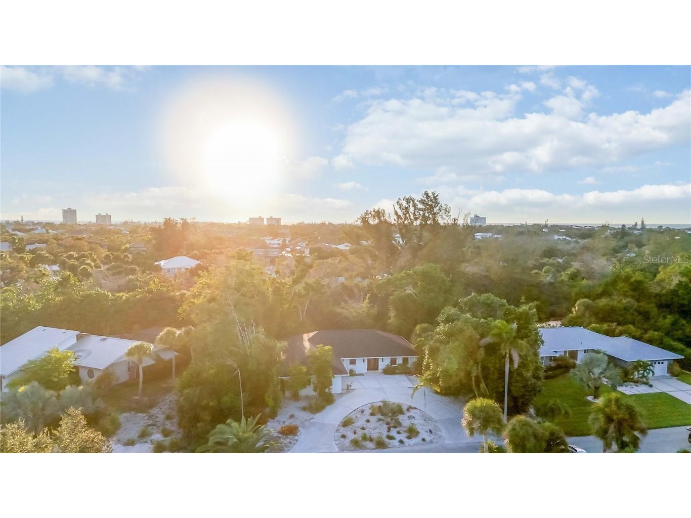 635 Tropical Circle Sarasota FL 34242 A4668594 image49