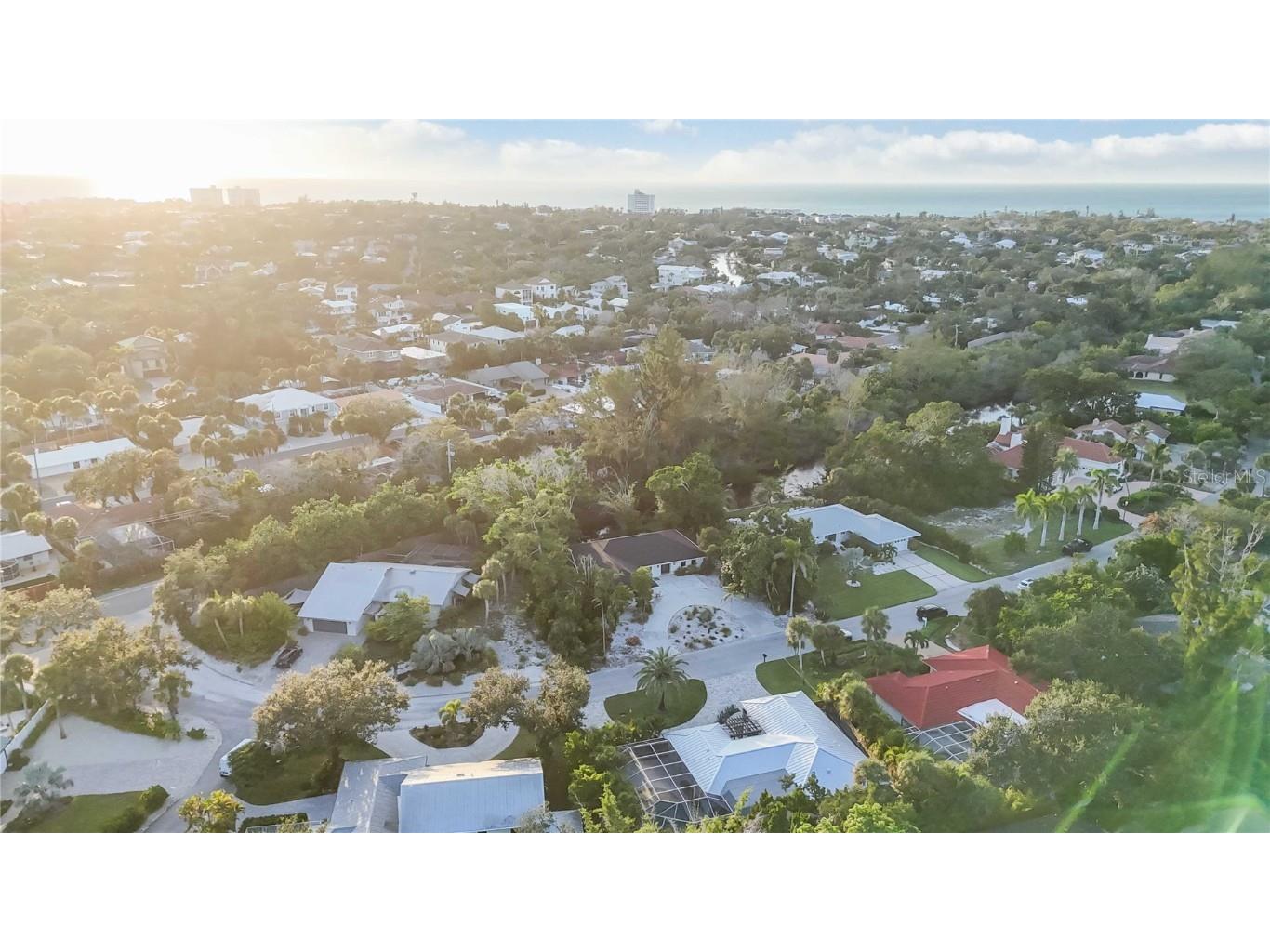 635 Tropical Circle Sarasota FL 34242 A4668594 image50