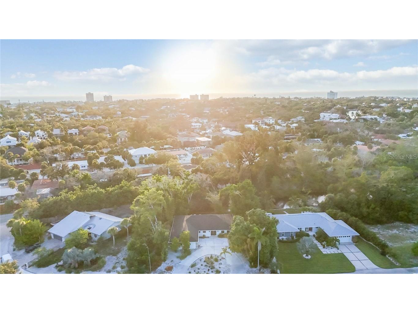 635 Tropical Circle Sarasota FL 34242 A4668594 image51