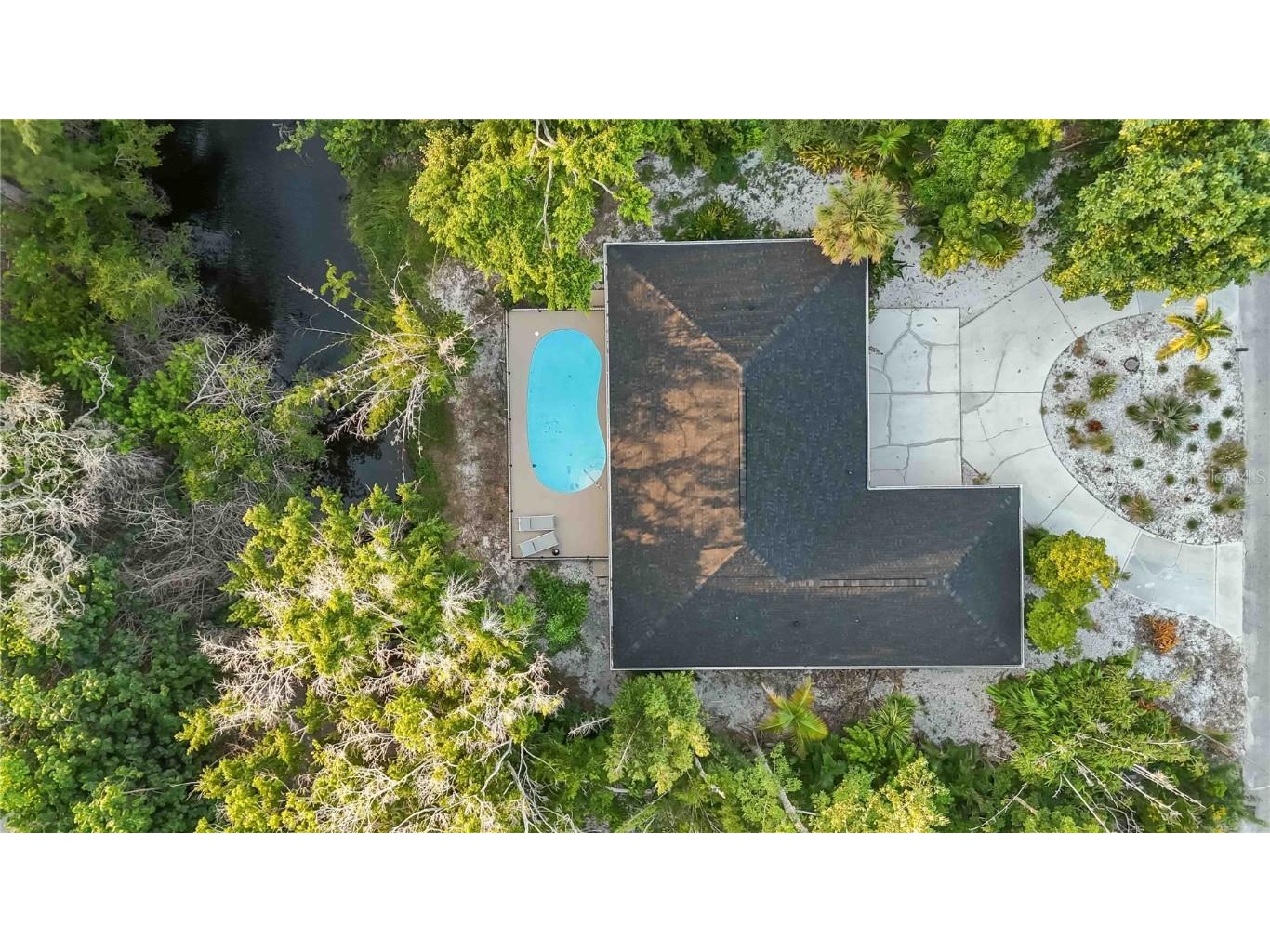 635 Tropical Circle Sarasota FL 34242 A4668594 image52