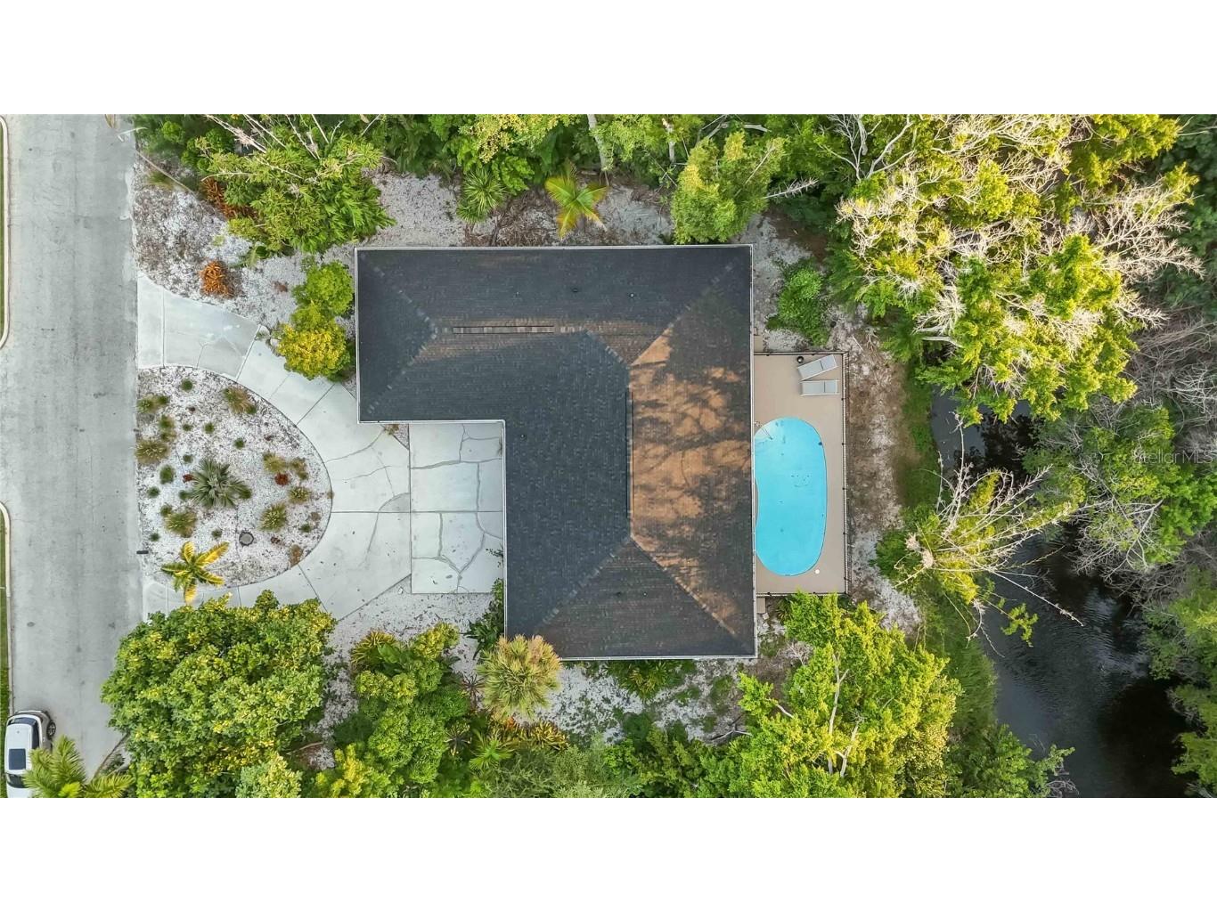 635 Tropical Circle Sarasota FL 34242 A4668594 image53