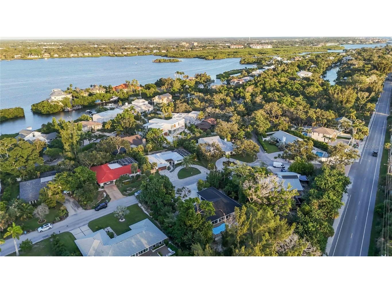 635 Tropical Circle Sarasota FL 34242 A4668594 image55