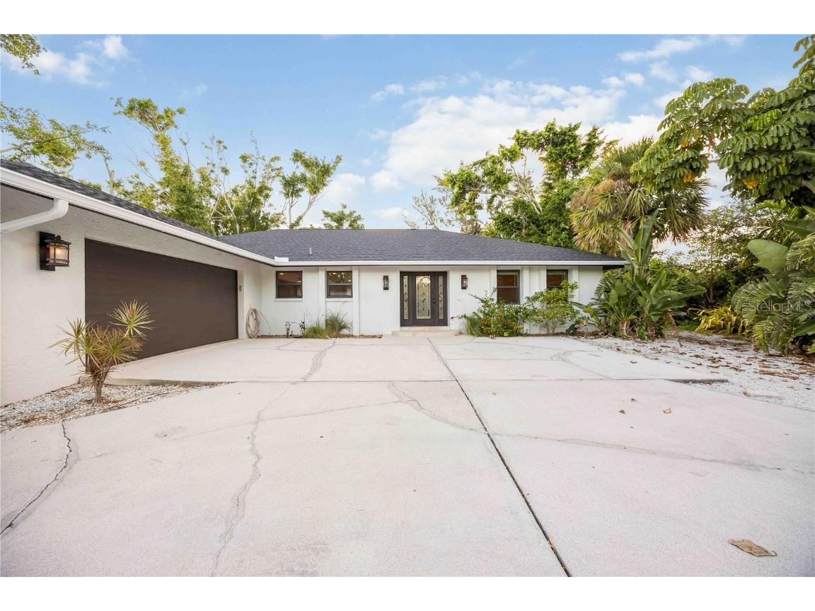 635 Tropical Circle Sarasota FL 34242 A4668594 image57