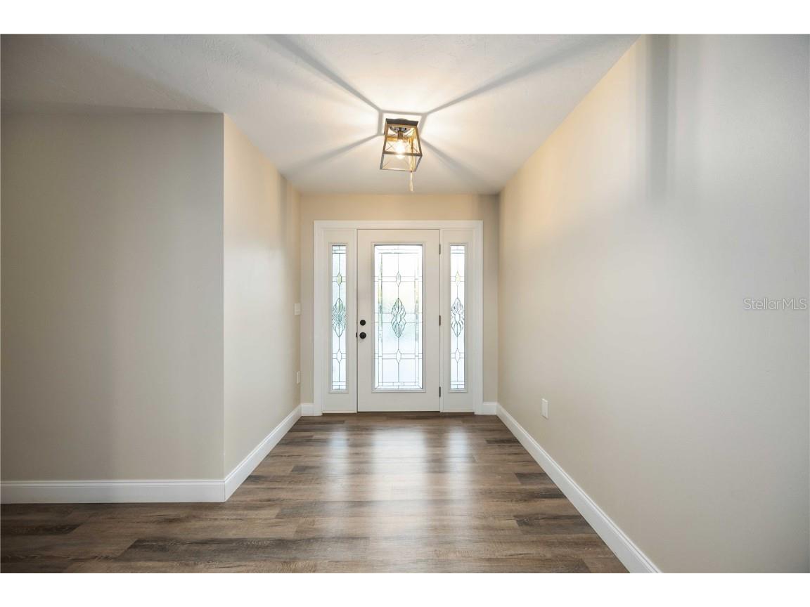 635 Tropical Circle Sarasota FL 34242 A4668594 image6