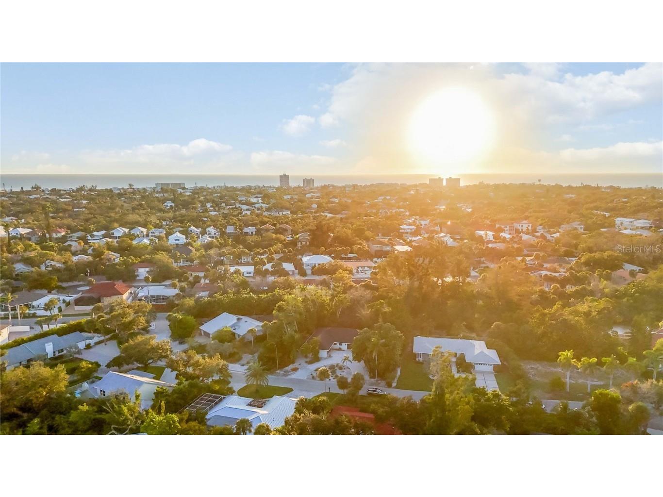 635 Tropical Circle Sarasota FL 34242 A4668594 image62