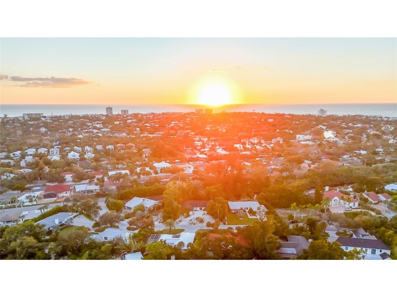 635 Tropical Circle Sarasota FL 34242 A4668594 image66