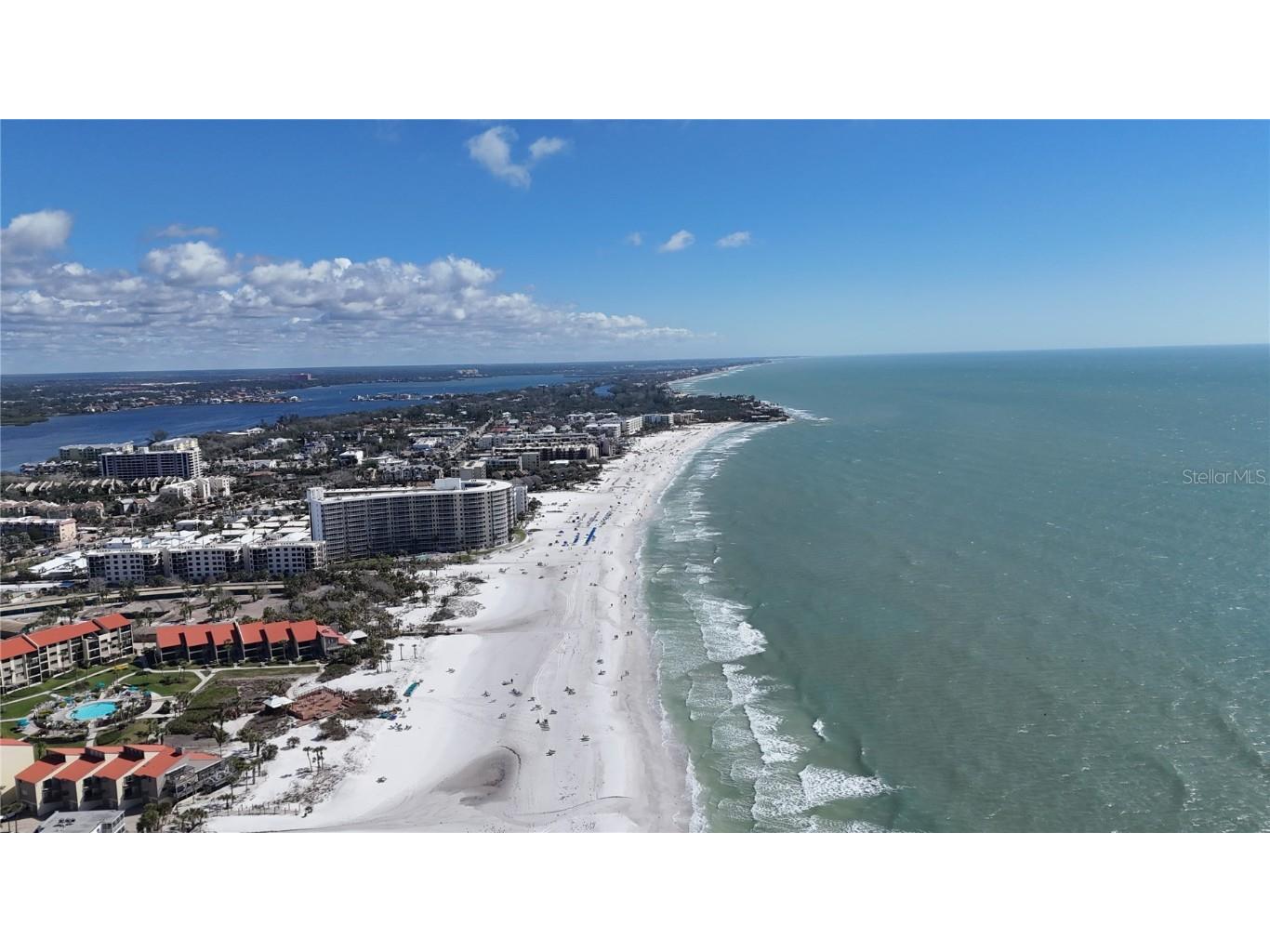 635 Tropical Circle Sarasota FL 34242 A4668594 image72