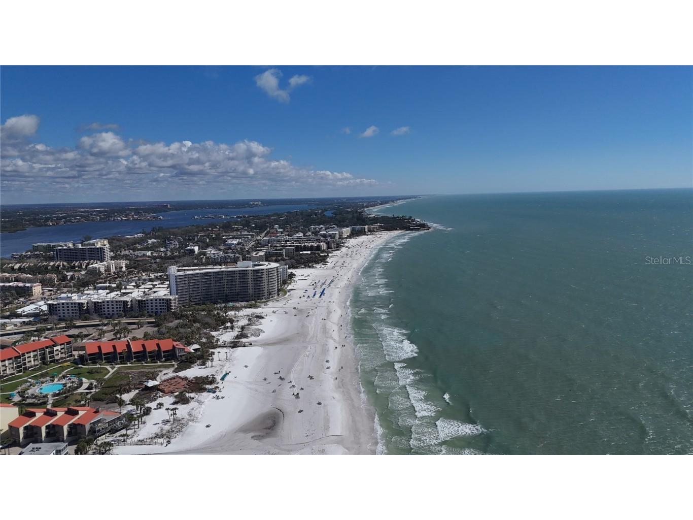 635 Tropical Circle Sarasota FL 34242 A4668594 image73