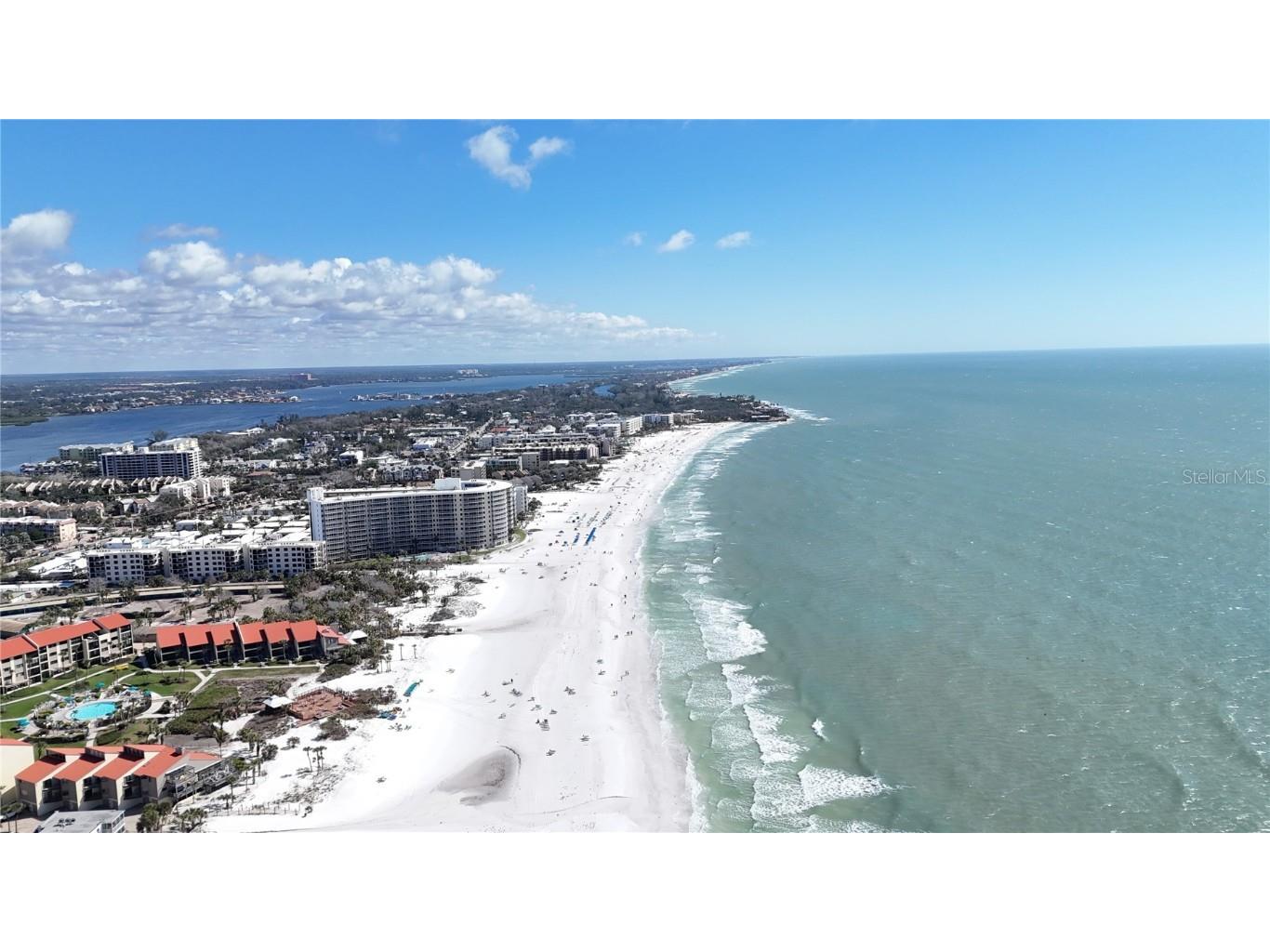 635 Tropical Circle Sarasota FL 34242 A4668594 image74